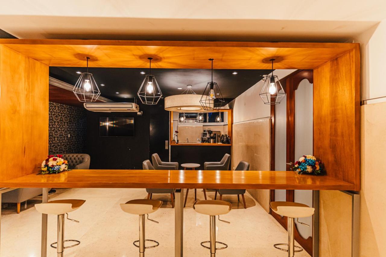 Hotel Hacienda Lima Norte エクステリア 写真